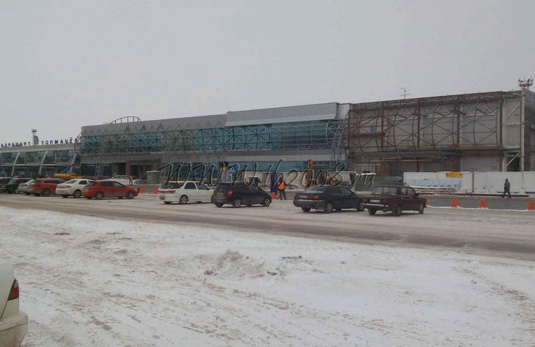 Терминал международных авиалиний аэропорта Толмачево (разуклонка кровли из полистиролбетона D300)